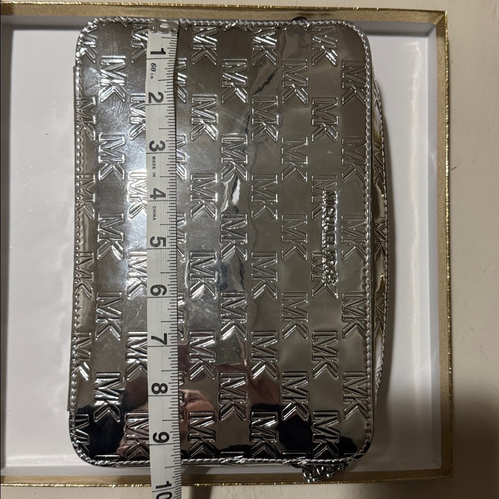 Michael Kors Silver Crossbody Bag - NO CALLOUTS - Picture 6 of 8